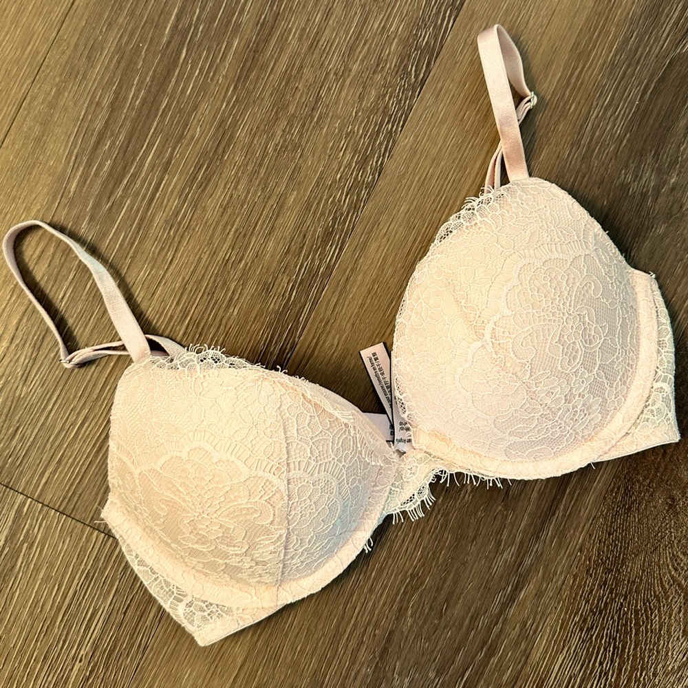 Victoria’s Secret | NWOT Dream Angels Push-Up Bra